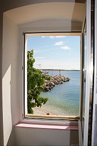 Ferienhaus in Unije - Blick aus dem Fenster