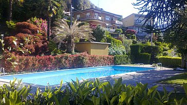 Ferienwohnung in Maccagno - Swimmingpool inmitten des mediterranem Park