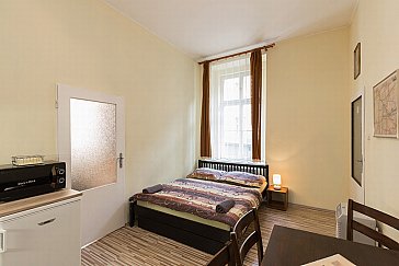 Ferienwohnung in Prag - Schlafzimmer / Essezimmer / Küchenecke