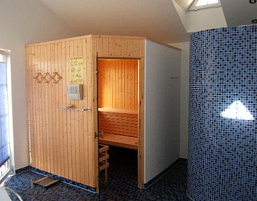 Ferienwohnung in Ostseeheilbad Zingst - Sauna im separaten Saunahaus im Garten