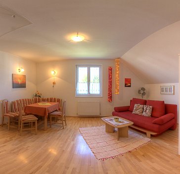 Ferienwohnung in Mörbisch am See - Wohn.- Esszimmer