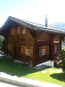 Ferienhaus in Bellwald - Alleinstehendes Chalet Michou mit Umschwung