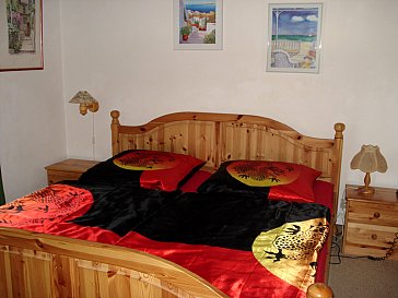 Ferienhaus in La Turbie - Schlafzimmer im EG mit direktem Zugang zum Bad