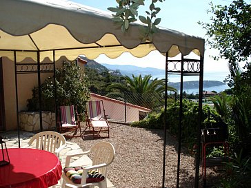 Ferienhaus in La Turbie - Terrasse mit wunderbarem Meerblick