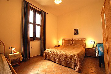 Ferienhaus in Noto - In einem der Schlafzimmer gibt es ein Beistellbett