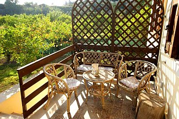 Ferienhaus in Noto - Sowohl auf der Terrasse im Garten...