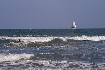 Ferienhaus in Gruissan - Blick auf das Meer vom langen Sandstrand