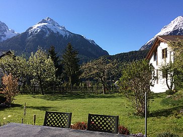 Ferienwohnung in Scuol - Aussicht von der Ferienwohnung u. Terrasse