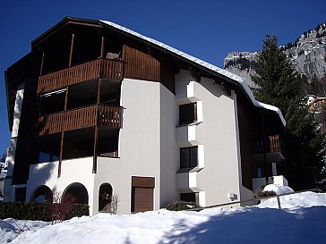 Ferienwohnung in Flims - Aussenansicht Winter