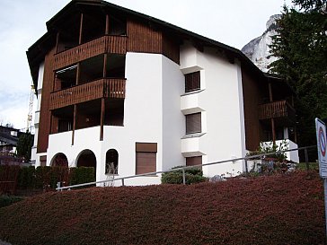 Ferienwohnung in Flims - Aussenansicht Sommer