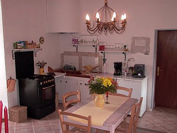 Ferienwohnung in Servas - Wohnung Romeo - Küche mit Essbereic
