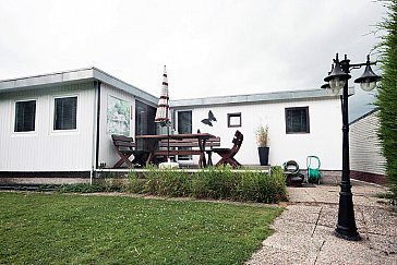 Ferienhaus in Lemmer - Chalet mit eigenem Bootssteg