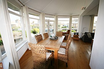 Ferienhaus in Lemmer - Esstisch