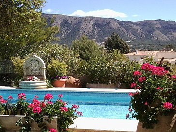 Ferienhaus in Altea - Blick auf den Pool vom Porche