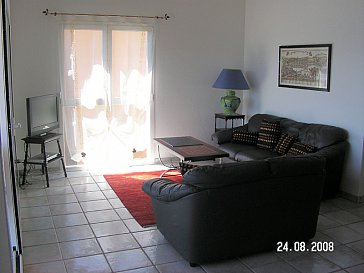 Ferienwohnung in Brione sopra Minusio - Wohnzimmer