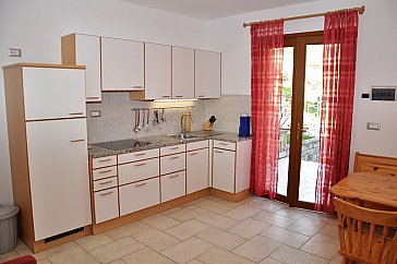 Ferienwohnung in Seccheto-Campo Nell - Küchenzeile mit Essbereich