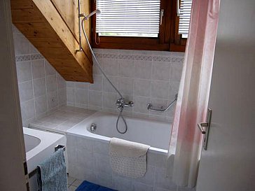 Ferienhaus in Avegno - Badezimmer mit WC