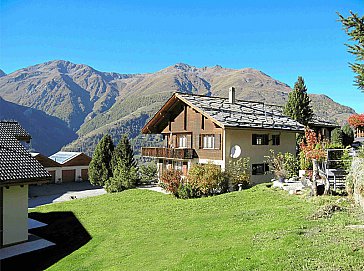 Ferienwohnung in Grächen - Haus Swiss im Sommer