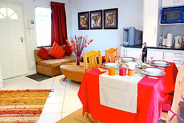 Ferienwohnung in Kapstadt-Constantia - Cottage Chardonnay - Lounge / Dining