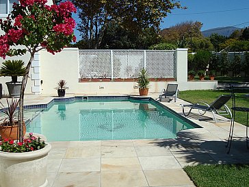 Ferienwohnung in Kapstadt-Constantia - Constantia Cottages - Solar Heated Swimming Pool