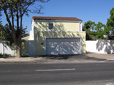 Ferienhaus in Kapstadt-Constantia - Cottage Cabernet - Garage / Entrance
