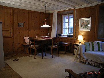 Ferienhaus in Bergün - Gemütliche Arvenstube mit Steinofen