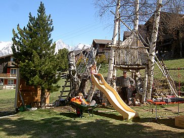 Ferienwohnung in Bürchen - Kinderspielplatz