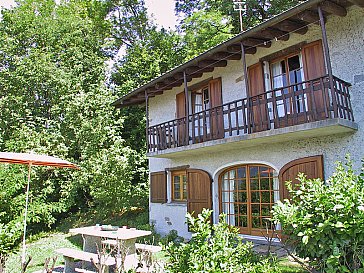 Ferienhaus in Magadino - Aussen