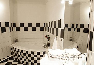 Ferienhaus in Sonnac sur l'Hers - ... und das dazugehörige Badezimmer