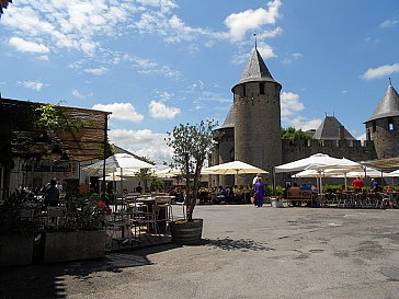 Ferienwohnung in Carcassonne - ... mit seinen gemütlichen Terrassen und Cafés