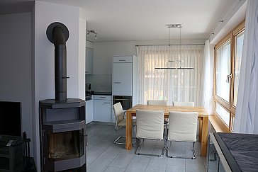 Ferienwohnung in Scuol - Esszimmer und Küche