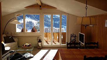 Ferienwohnung in Grindelwald - Wohn-/Esszimmer Balkon Sicht Eiger