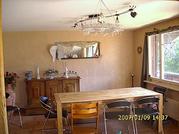 Ferienwohnung in Saanen - Esstisch