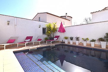 Ferienhaus in Ampuriabrava - Pool mit römischer Treppe