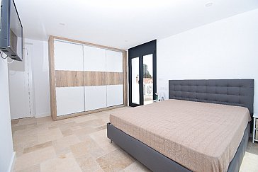 Ferienhaus in Ampuriabrava - Suite mit Blick zum Kanal und Zugang zur Terrasse