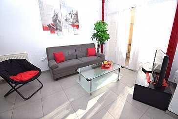 Ferienhaus in Ampuriabrava - Sofa ist Bettcouch