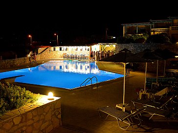 Ferienwohnung in Ierapetra - Besonders romantisch ist es abends am Pool