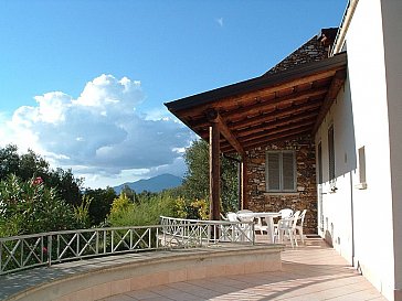 Ferienhaus in Ascea - Frühstücks-Terrasse