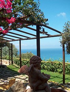 Ferienhaus in Ascea - Terrasse mit Brunnen Engel