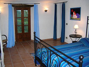 Ferienwohnung in Murazzano - Schlafzimmer obere Wohnung