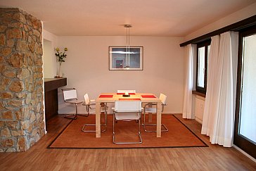 Ferienwohnung in Klosters - Esstisch