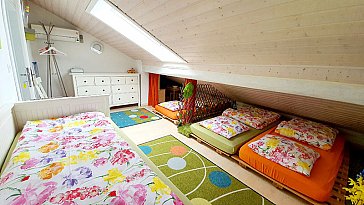 Ferienhaus in Visperterminen - Familienzimmer Holland OG mit Auszugsbett