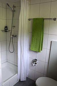 Ferienhaus in Schüpfheim - Badezimmer EG mit Dusche