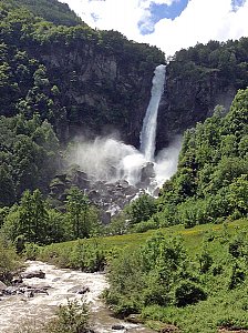 Ferienhaus in Foroglio - Der Wasserfall "La Froda" in Foroglio