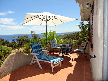 Ferienhaus in Santa Maria Navarrese - Terrasse mit Meerblick