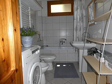 Ferienhaus in Santa Maria Navarrese - Badezimmer mit Wanne