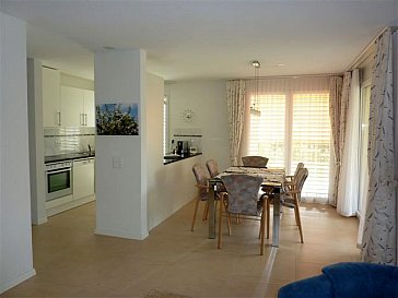 Ferienwohnung in Ascona - Küche und Esstisch