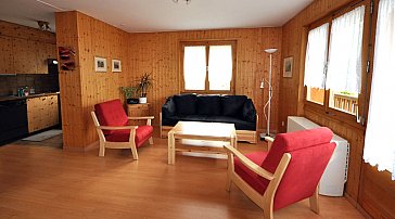 Ferienwohnung in Blitzingen - Wohnzimmer mit Bettsofa, Sesseln und Salontisch
