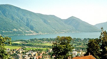 Ferienwohnung in Locarno-Orselina - Sicht auf den Lago Maggiore