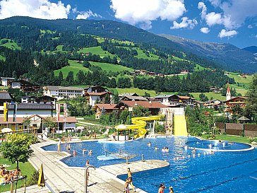 Ferienwohnung in Mayrhofen-Ramsau - Erlebnisschwimmbad Hippach